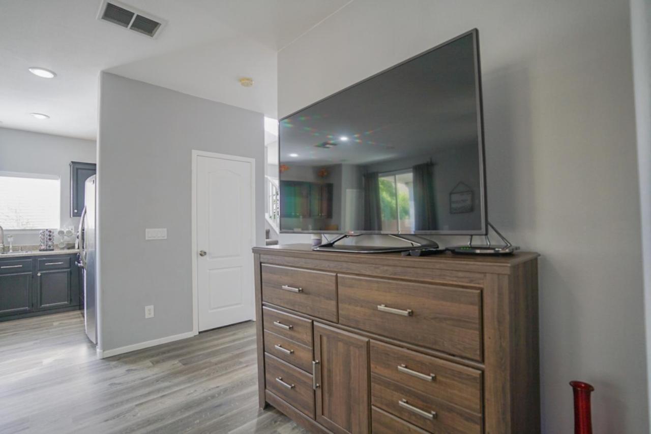 Ultra Modern Las Vegas Home 20Min From The Strip ภายนอก รูปภาพ