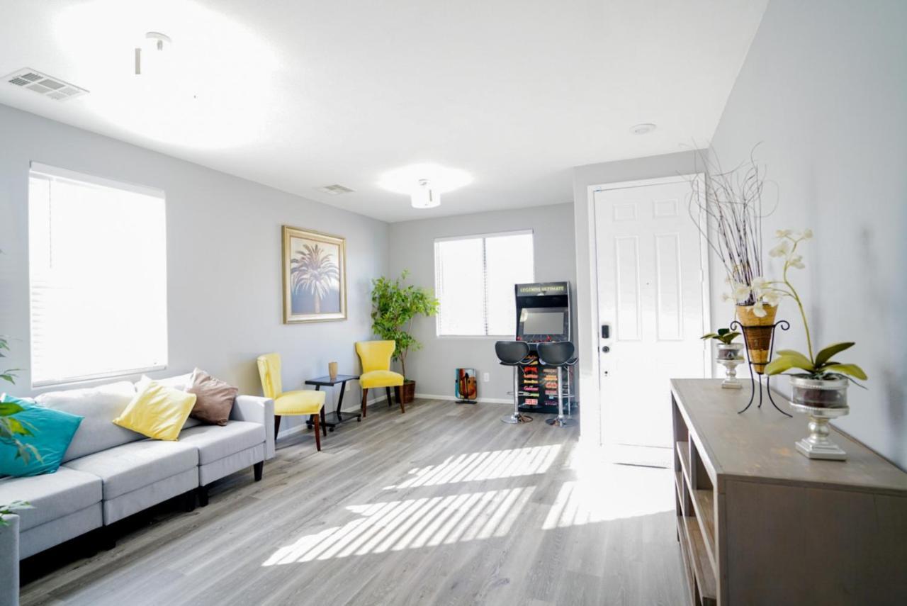 Ultra Modern Las Vegas Home 20Min From The Strip ภายนอก รูปภาพ