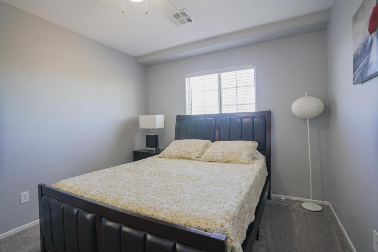 Ultra Modern Las Vegas Home 20Min From The Strip ภายนอก รูปภาพ