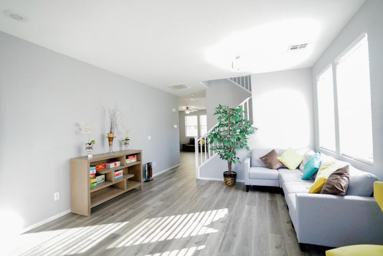 Ultra Modern Las Vegas Home 20Min From The Strip ภายนอก รูปภาพ